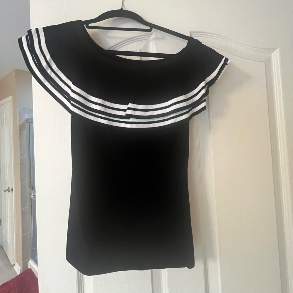NWOT White House Black Market black and white off shoulder knit top, size XS